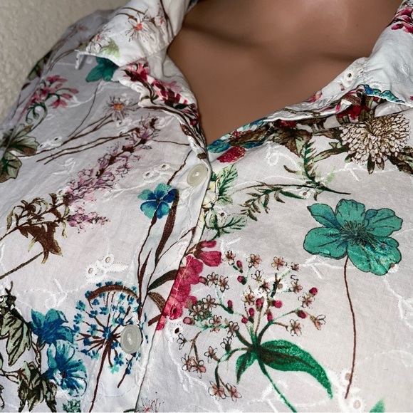 💋four for $20 💋items with 💋 are eligible for this sale - Picture 3 of 9